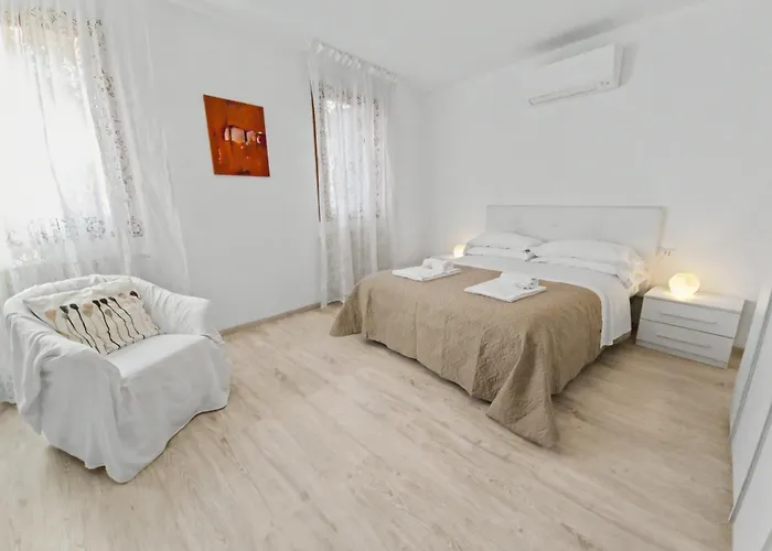 Ca' D'Oro Canal View - 2 Bedrooms